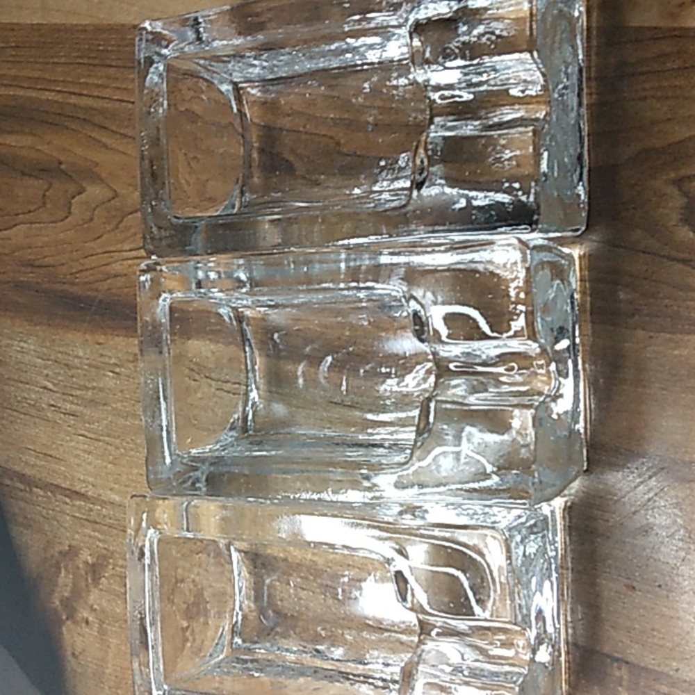 Clear  glass ash tray selling 3